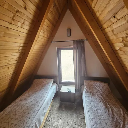 Semesterbostad Vikendica Iva *